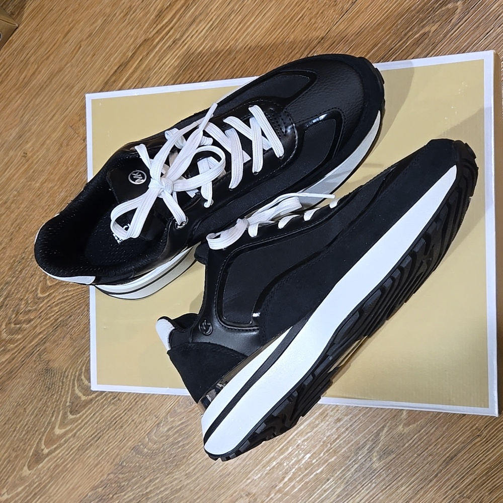 Michael Kors Ari Trainer